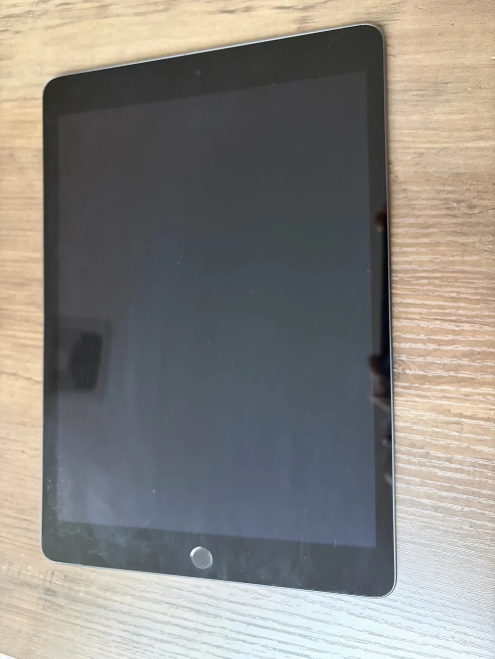 Apple iPad 9th Generation 64GB Wi-Fi Space Gray – For Parts